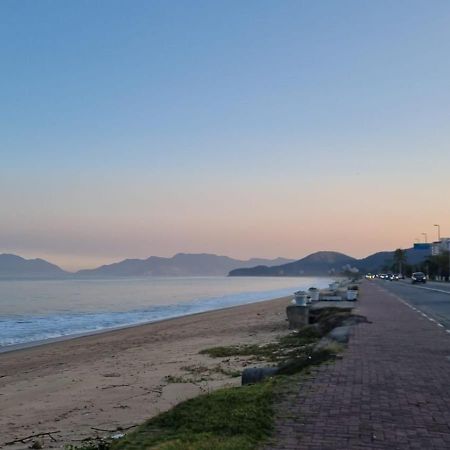 Apartamento Vista Lateral Para Praia - Excelente Localizacao - Apsol&Mar Caraguatatuba Bagian luar foto